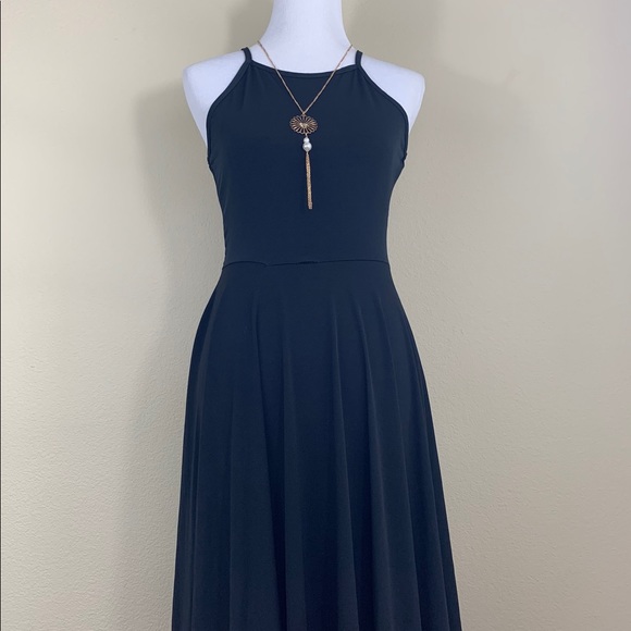 Black Dress w/necklace - Picture 1 of 1